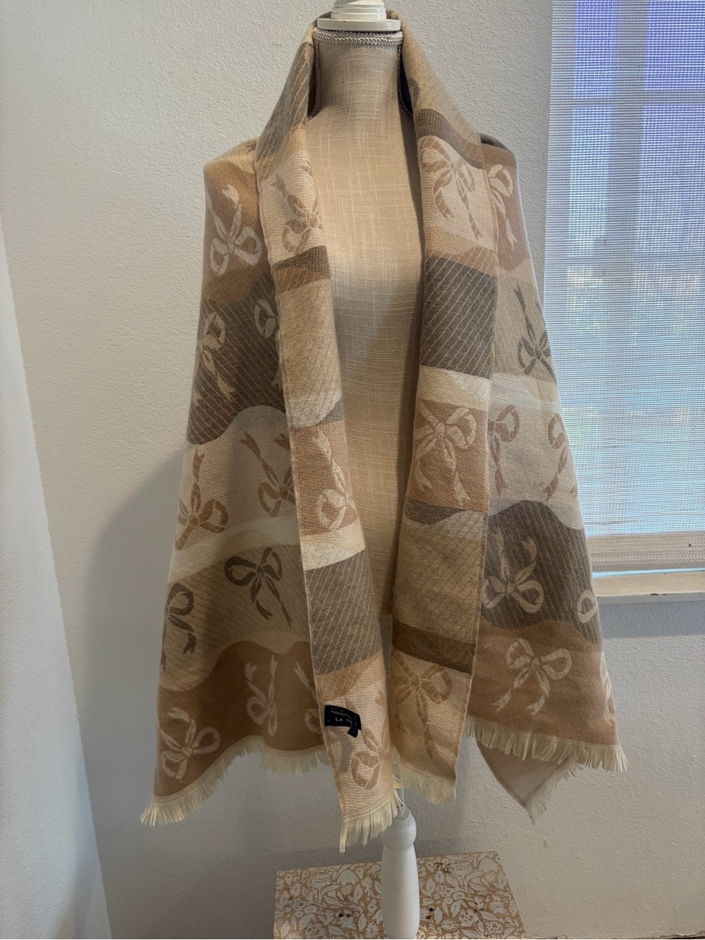 Neutral Tan & Cream soft fuzzy bow Shawl